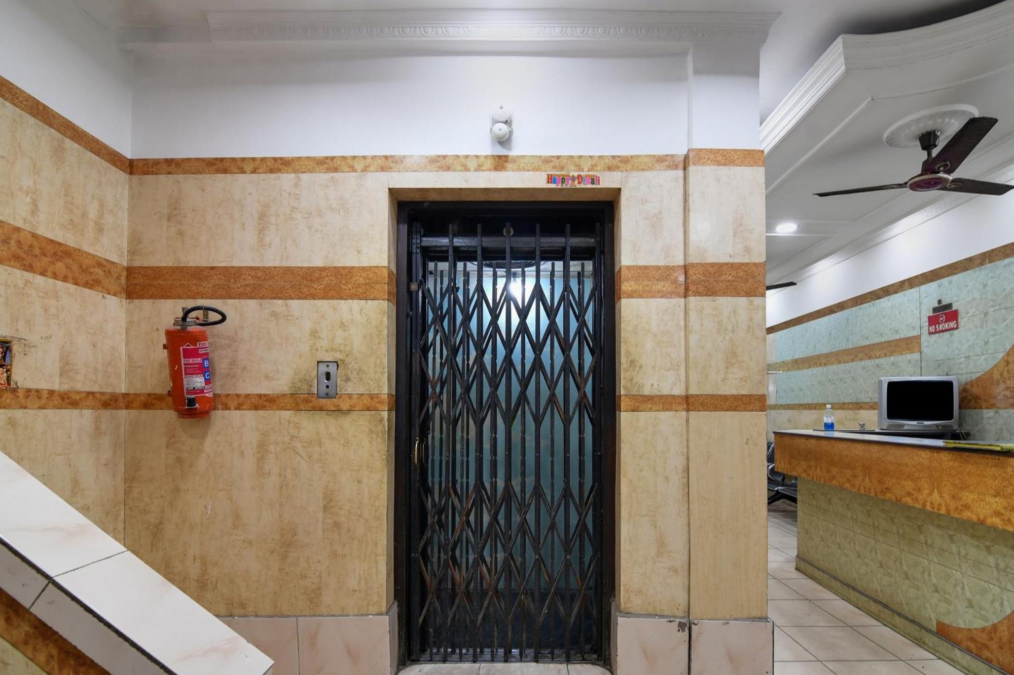 כלכותה Hotel O Dinar מראה חיצוני תמונה